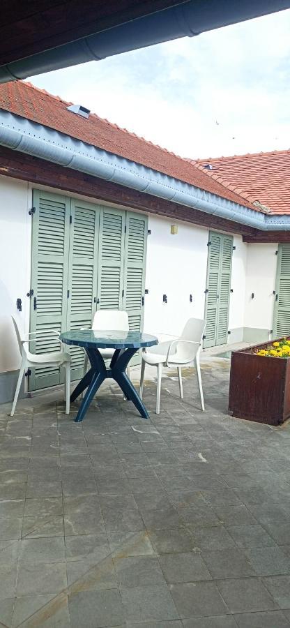 Central Terrace Escape With Jacuzzi Timişoara Exterior foto